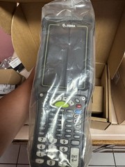 Zebra Mc9401 Barcode Scanner NEW with Extra New Batterys and Charging Stand
