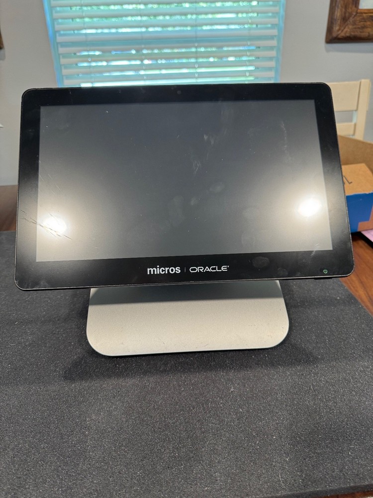 Oracle Micros 7321804 Workstation 6 System W/ Stand [No Drive] (1)