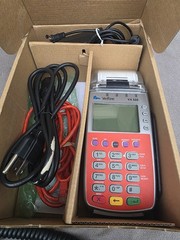Verifone VX520 EMV Credit Card Terminal M252-653-A3-NAA-3 w/ Cables & Manual