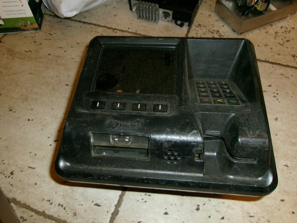 NCR Invenco G6 G6-200 6525X Outdoor Payment Terminal
