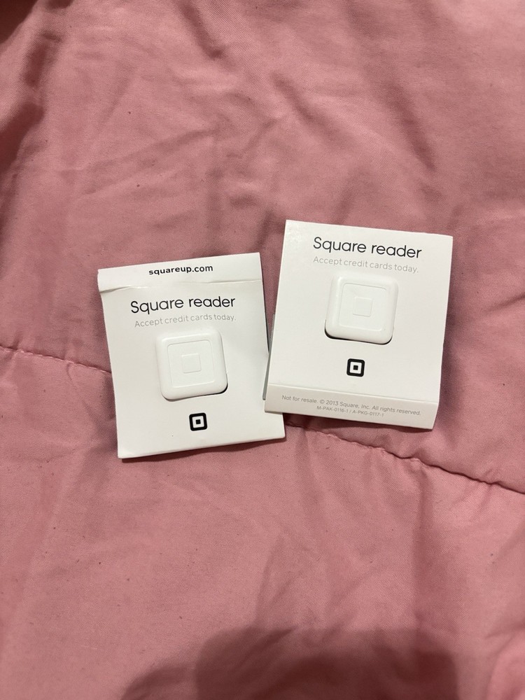 2 Square A-PKG-0117-1 Reader for Magstripe Lightning Connector
