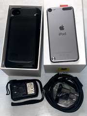 Honeywell SL22-022201-K Captuvo Sled with Apple iPod Touch 5G, Black