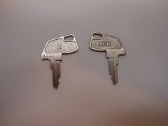 TEC Toshiba Cash Register 2 “USED” Vintage Number 2 Clerk Keys # 6201