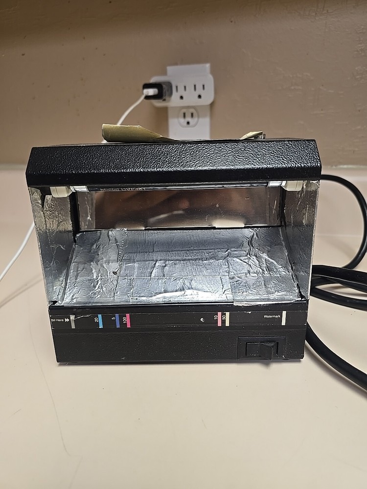 UVerifier 8 Fraud Fighter Counterfeit Money Bill Detector Equipment Works Great