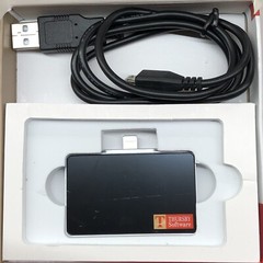 APPLE PKARD READER SMART CARD READER W/LIGHTNING CONNECTOR- BRAND NEW *QTY