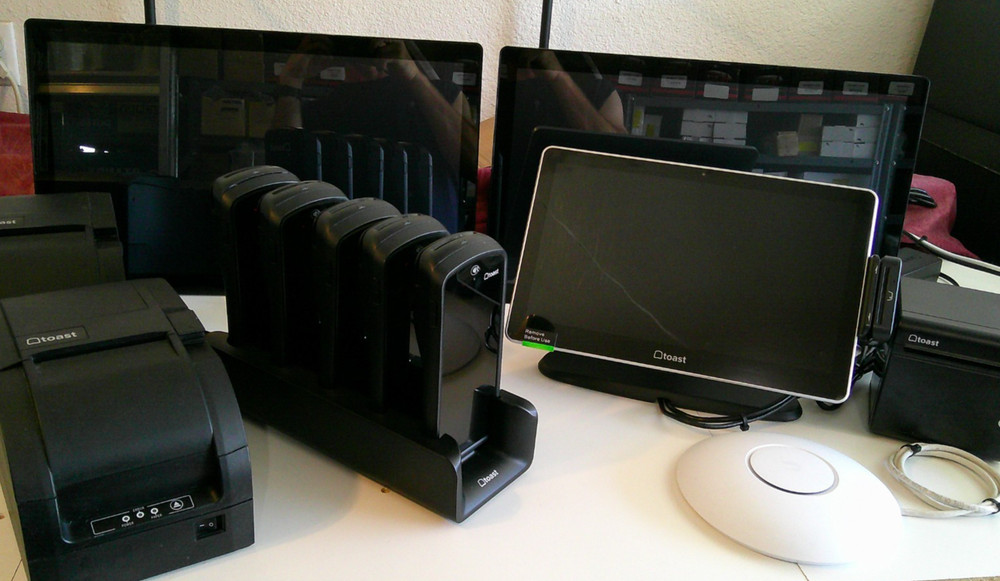 Toast Flex Restaurant System. POS, 5 Handheld Units, Printers, 22″ Monitors