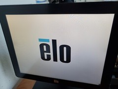 EloPOS 15″ E931896 AiO POS Computer – Win10 / Core i3 / 4GB RAM / 128GB M.2 SSD