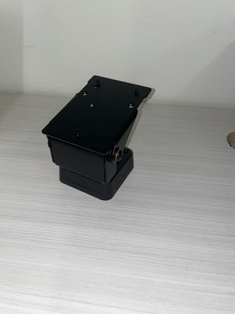 Pax Q30 Stand – Tilts/Swivels – Countertop