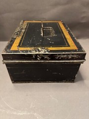 BLACK TIN METAL CASH DOCUMENT COLLECTORS BIN LOCK BOX NO KEY FOR PART/REPAIR VTG