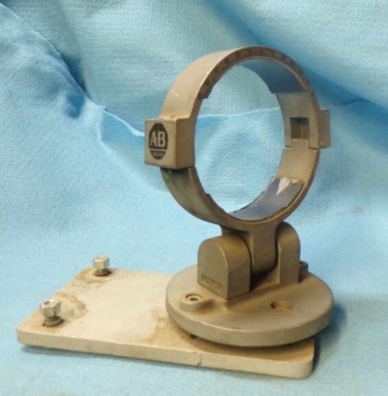 ALLEN BRADLEY 2801-E1A BAR CODE SCANNER MOUNTING BRACKET