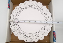 Sysco White Paper Lace Doilies 8 in. Round (500? Count) Opened Box