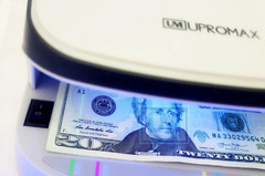 UV Counterfeit Bill Money Detector MIUX09, Portable, Rechargeable, Lightweight,