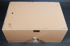 VINTAGE FLASH FILING METAL CASH LOCK BOX W/KEY STRONG BOX SAFE W/TRAY EXCELLENT!