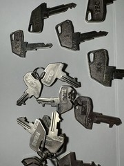 TEC Lot Of 17 Cash Register Keys Various Mix RTR MA MGR 8R203 8R201 2206 2202 +
