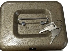 Bostitch Metal Lock Cash Box, 2 Keys, 2 Pocket Money Tray Insert FREE SHIPPING