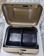 Bostitch Metal Lock Cash Box, 2 Keys, 2 Pocket Money Tray Insert FREE SHIPPING