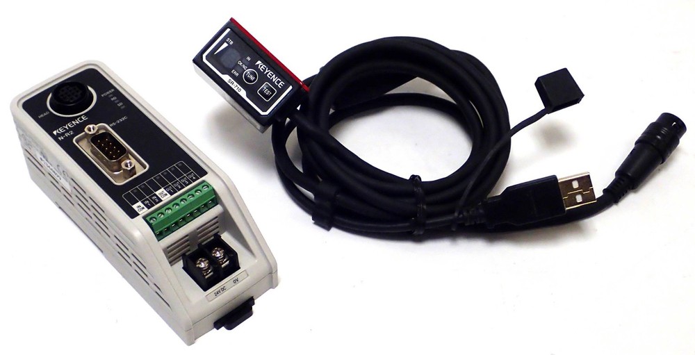KEYENCE NR2 DEDICATED COMMUNICATION UNIT w/ SR-710 FIXED CODE READER