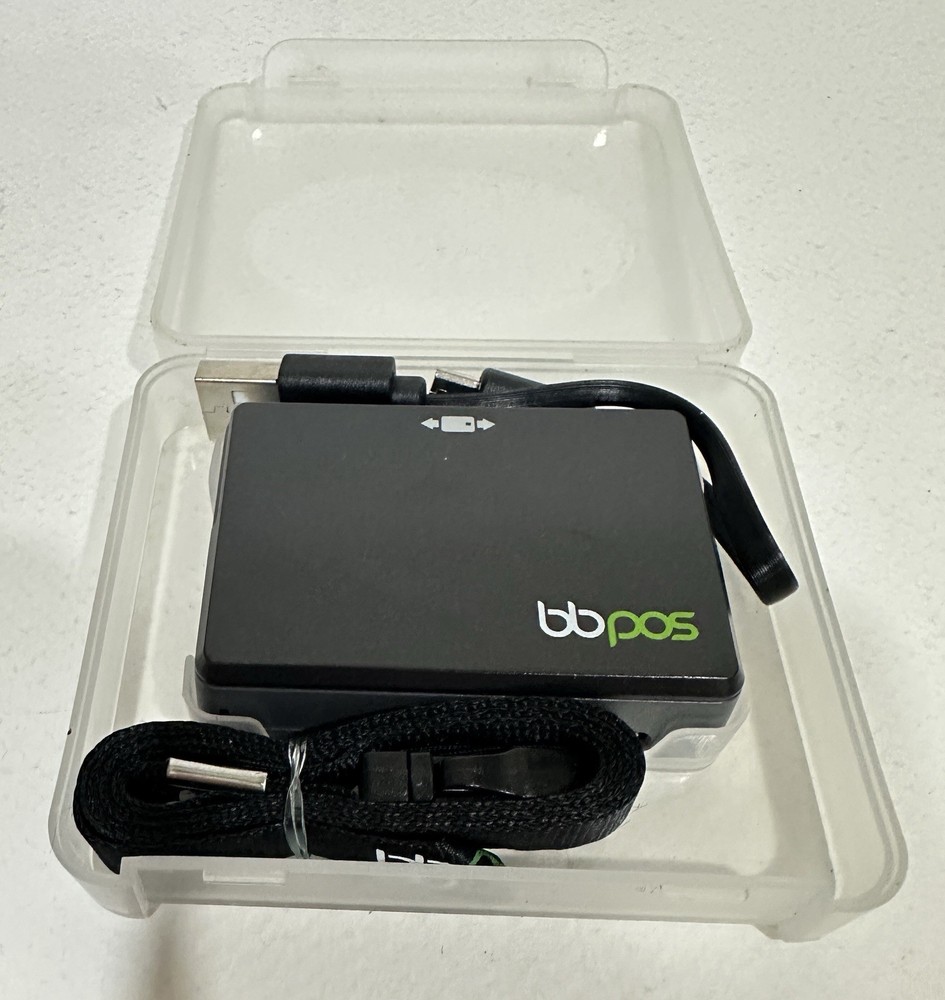 New BBPOS Chipper Bluetooth Card Reader 2AB7X Black w/ Case Cord Strap