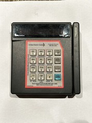 Verifone Tranz 330 Gray LCD Screen Portable Retail Credit Card Terminal Reader
