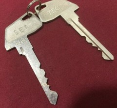 TEC brand Toshiba Cash Register Keys, Set of 2 – Locksmith