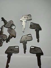 TEC Lot Of 17 Cash Register Keys Various Mix RTR MA MGR 8R203 8R201 2206 2202 +
