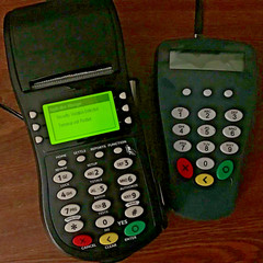 Credit Card Terminal Hypercom T4205 Black Portable Wired 24MB LCD 19-Key Buttons