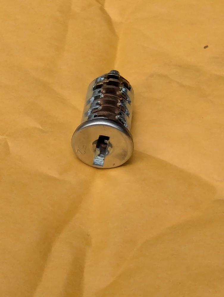 IBM/Toshiba 9952 Cash Drawer Lock PN 4674170 (No Keys)
