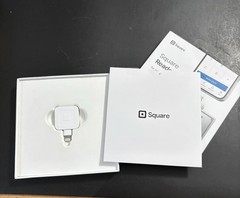 Square A-PKG-0206-01 Credit Debit Card Reader, White for Apple iPhone/Android