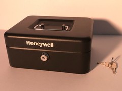 Honeywell black steel cash box with removable tray 8 x 6 x 3 1/2 in.