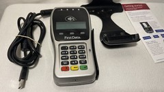 First Data FD-35 Credit Card Reader EMV NFC Pin Pad DRE3-4 W/Base *Fast Shipping