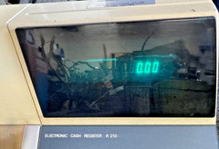 MAX ELECTRONICS CO. MODEL R-210 Electronic, JAPAN, TURNS ON Cash Register