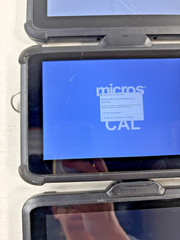 Lot of 15 Micros Oracle DT317CR Mobile POS Ruggedized Tablet With 2 Docks