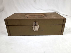 Sturdy Vtg. Metal Cash Box w/ Handle – unbranded