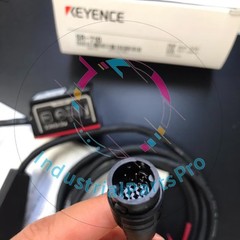 1PCS Keyence SR-710 New in box Barcode Reader SR710