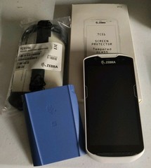 Zebra TC52 Mobile Scanner Bundle Android 14 Wi-Fi 4GB / 32GB TC520K-1HEZU4P-NA
