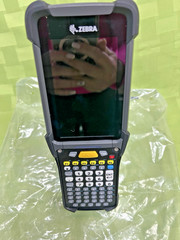 NEW Zebra MC930B-GSEHG4NA Mobile Barcode Scanner 1D/2D Long Range 58 Android 14