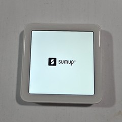 SumUp Solo Credit Card Payment Card Reader with Charging Station. Full Touch-Scr