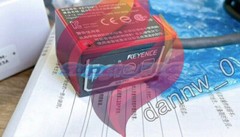 1PCS NEW KEYENCE SR-710 Barcode Reader