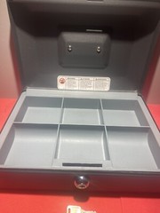 Sentry – ( Safe Cash Box) with Key ( Great Condition)