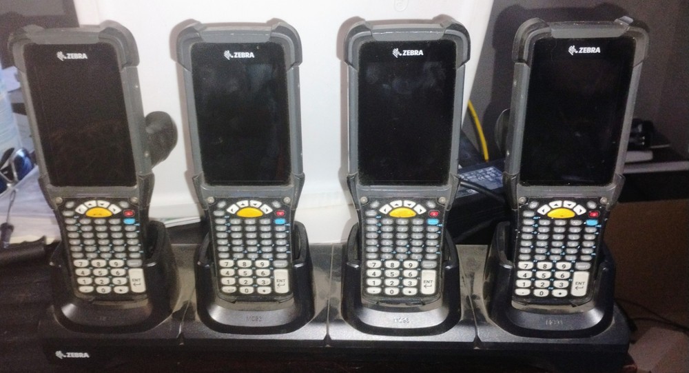Zebra Mobile Computer Barcode Scanner – MC930B with SHARECRADLE-MC