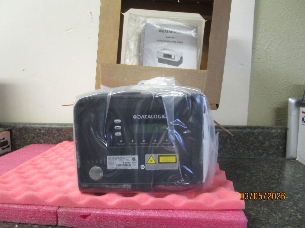 NEW! OLD STOCK DataLogic Industrial BarCode Scanner DS8100A 2010