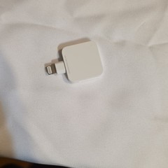 Square SVM1-01 Lightning Connector Credit Card Reader for iPhone Mobile