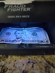 Fraud Fighter Counterfeit Detection Scanner UV-16-Uveritech Model HD4X2-120A