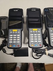 Lot of 4 Zebra MC3300U UHF RFID Handheld Mobile Computer Gun Scanner w/ 1 Cradle