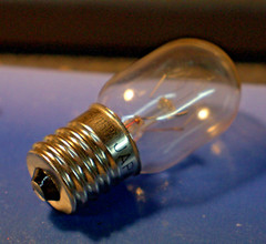 MICROSCOPE BULB LAMP 8611- HOSOBUCHI 115V 15W – CLEAR