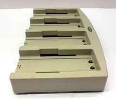 SYMBOL UNIVERSAL BATTERY CHARGER 20-33569-01, 4 SLOT BAY, INPUT / OUTPUT 15V, 5A