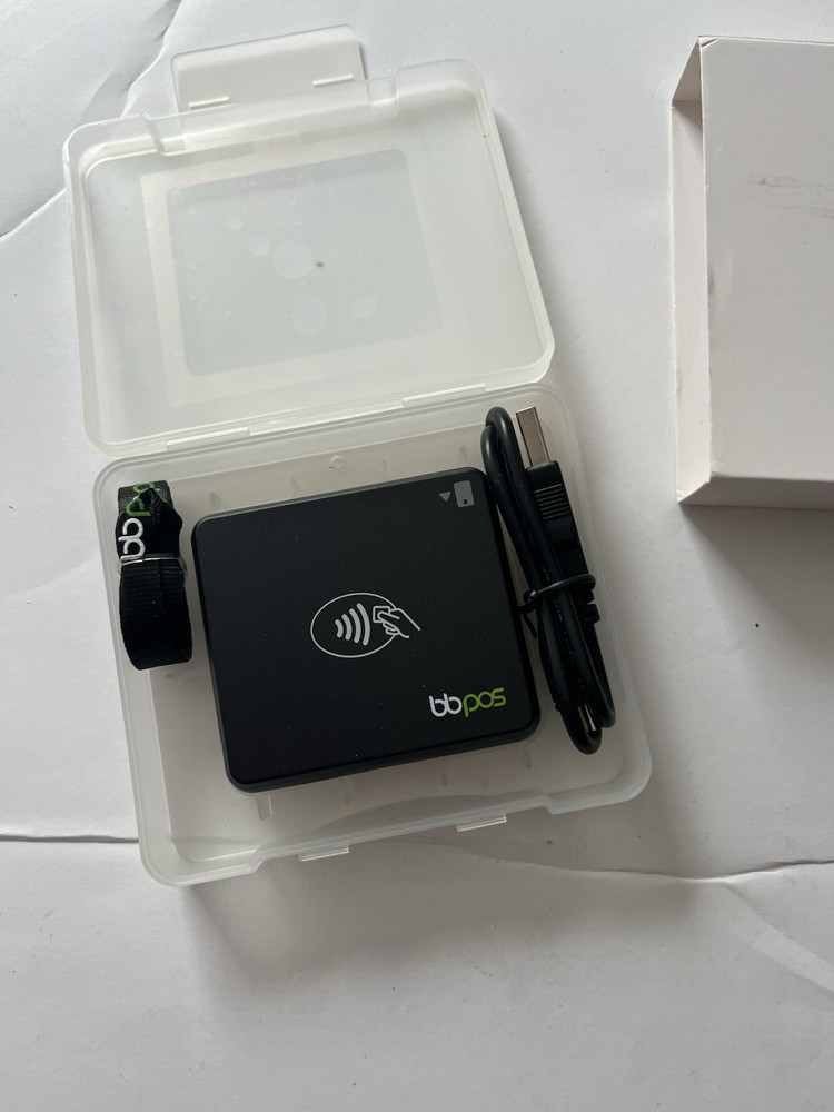 BBPOS Chipper EMV / NFC Bluetooth USB Card Reader MAGSTRIP 2AB7X-CHB2X -Black