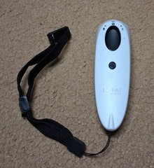 White Socket Mobile SocketScan S700 Bluetooth 1D Scanner w/Charging Dock