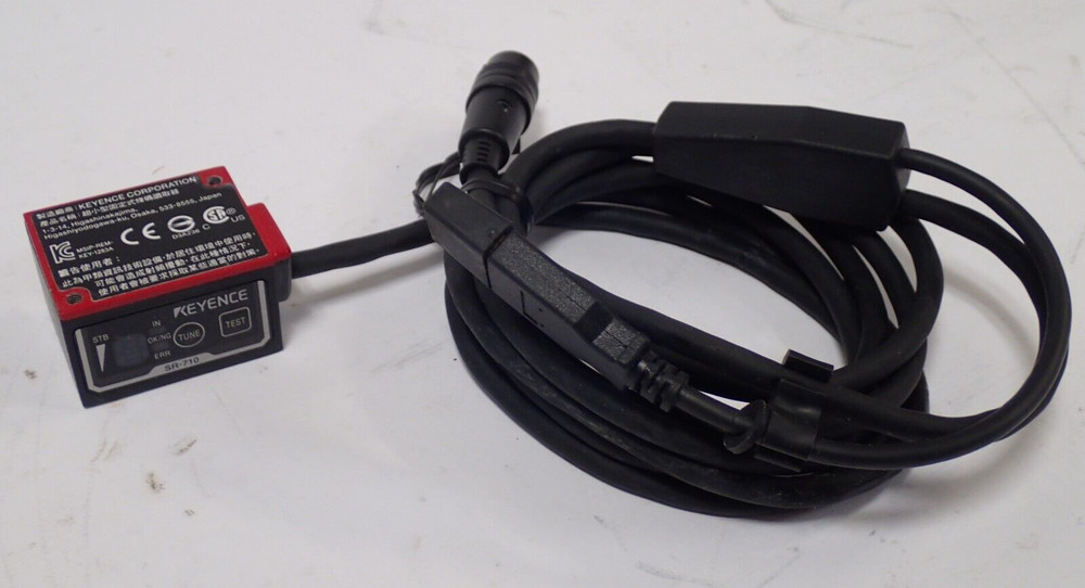 KEYENCE SR-710 ULTRA COMPACT FIXED TYPE CODE READER In 5Vdc 630mA 100mm FOCAL