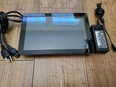 ELO 10″ I-Series 4.0 AiO Touchscreen Tablet Computer (E390647) w/ PoE (E413396)